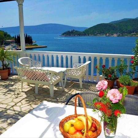Apartments Okuka Tivat Eksteriør bilde