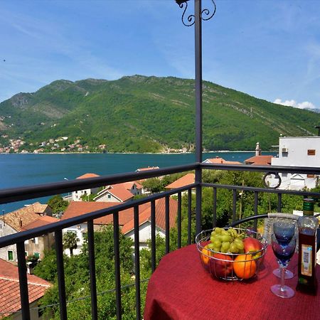 Apartments Okuka Tivat Eksteriør bilde