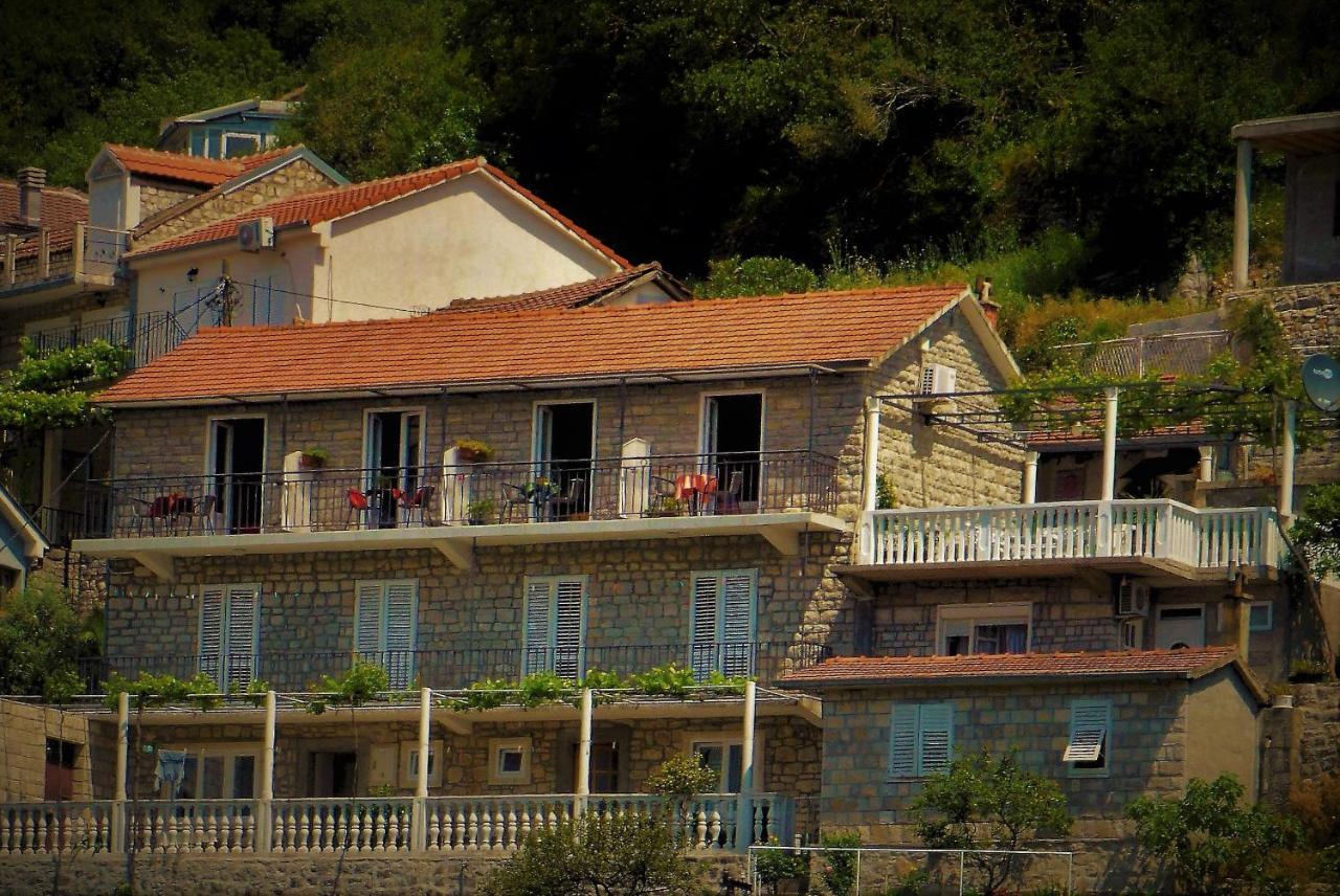Apartments Okuka Tivat Eksteriør bilde
