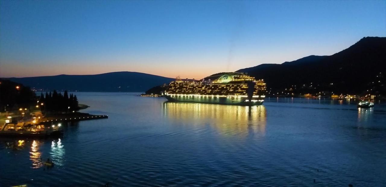 Apartments Okuka Tivat Eksteriør bilde