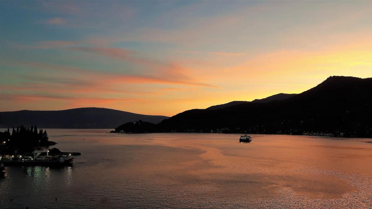 Apartments Okuka Tivat Eksteriør bilde